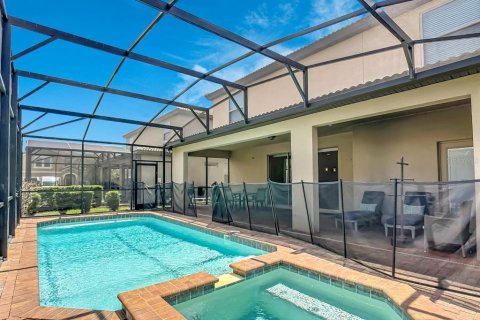 Casa en venta en Kissimmee, Florida, 9 dormitorios, 407.93 m2 № 2203035 - foto 15