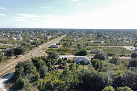 Land in Lehigh Acres, Florida № 2158110 - photo 5