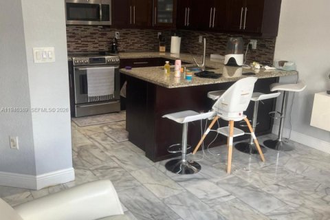 Купить таунхаус в Мирамар, Флорида 2 спальни, 111.95м2, № 2002623 - фото 4