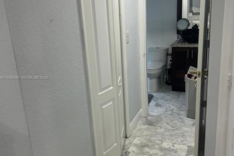 Купить таунхаус в Мирамар, Флорида 2 спальни, 111.95м2, № 2002623 - фото 24