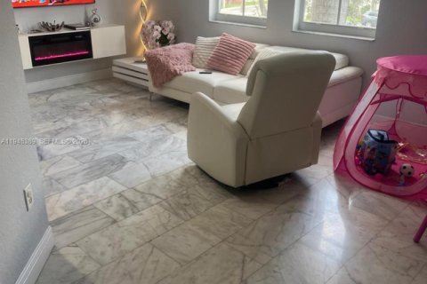 Купить таунхаус в Мирамар, Флорида 2 спальни, 111.95м2, № 2002623 - фото 7