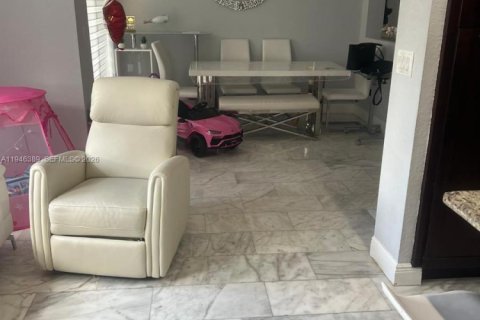 Купить таунхаус в Мирамар, Флорида 2 спальни, 111.95м2, № 2002623 - фото 8