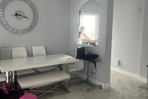 Купить таунхаус в Мирамар, Флорида 2 спальни, 111.95м2, № 2002623 - фото 9