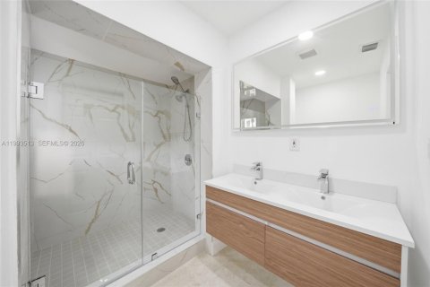 House in Miami Gardens, Florida 4 bedrooms, 173.82 sq.m. № 2062501 - photo 17