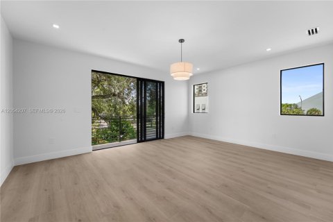 Adosado en venta en Miami, Florida, 4 dormitorios, 270.25 m2 № 2185719 - foto 2