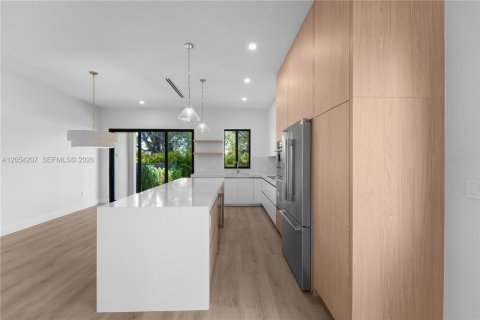 Adosado en venta en Miami, Florida, 4 dormitorios, 270.25 m2 № 2185719 - foto 7