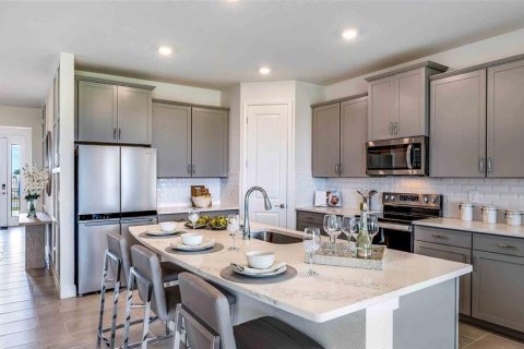 House in Lakewood Ranch, Florida 4 bedrooms, 189.99 sq.m. № 1883652 - photo 9
