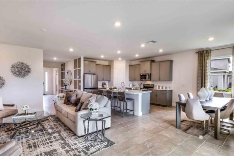 House in Lakewood Ranch, Florida 4 bedrooms, 189.99 sq.m. № 1883652 - photo 6