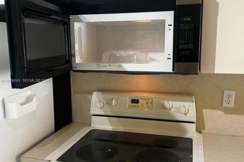 Adosado en alquiler en Homestead, Florida, 2 dormitorios, 76.37 m2 № 2011629 - foto 5