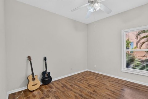 Casa en venta en Lehigh Acres, Florida, 5 dormitorios, 302.49 m2 № 2384887 - foto 15