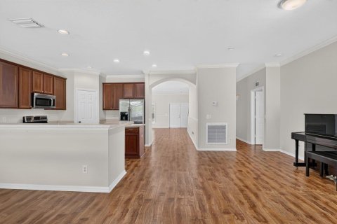 Casa en venta en Lehigh Acres, Florida, 5 dormitorios, 302.49 m2 № 2384887 - foto 7