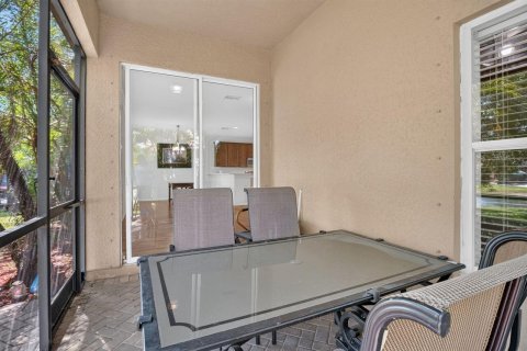 Casa en venta en Lehigh Acres, Florida, 5 dormitorios, 302.49 m2 № 2384887 - foto 10