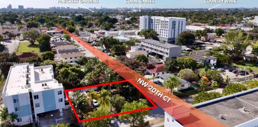 Terreno en Miami, Florida № 1985498