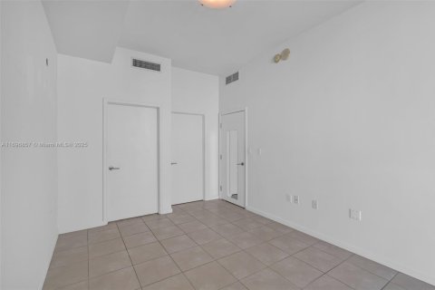 Condominio en venta en North Bay Village, Florida, 1 dormitorio, 78.04 m2 № 1450744 - foto 17