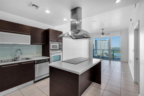 Condominio en venta en North Bay Village, Florida, 1 dormitorio, 78.04 m2 № 1450744 - foto 3