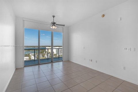 Condominio en venta en North Bay Village, Florida, 1 dormitorio, 78.04 m2 № 1450744 - foto 10