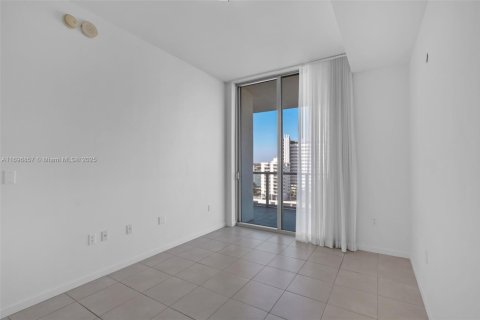 Condominio en venta en North Bay Village, Florida, 1 dormitorio, 78.04 m2 № 1450744 - foto 13