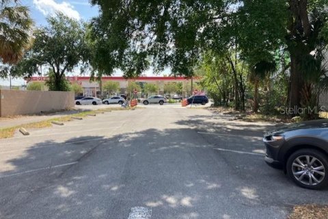 Commercial property in Tampa, Florida № 1669861 - photo 4