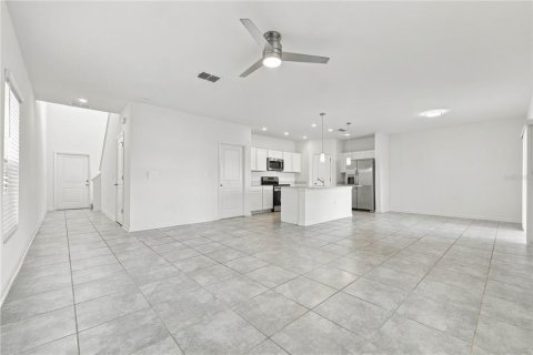Villa ou maison à vendre à Winter Haven, Floride: 4 chambres, 179.58 m2 № 2419252 - photo 2