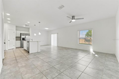 Villa ou maison à vendre à Winter Haven, Floride: 4 chambres, 179.58 m2 № 2419252 - photo 3