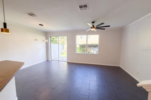 Touwnhouse à vendre à Oviedo, Floride: 3 chambres, 156.91 m2 № 2391337 - photo 11