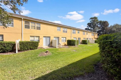 Touwnhouse à vendre à Oviedo, Floride: 3 chambres, 156.91 m2 № 2391337 - photo 5