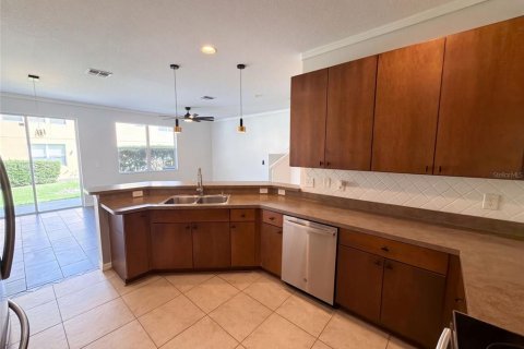 Touwnhouse à vendre à Oviedo, Floride: 3 chambres, 156.91 m2 № 2391337 - photo 8