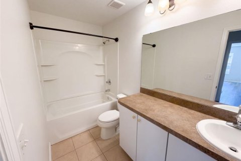 Touwnhouse à vendre à Oviedo, Floride: 3 chambres, 156.91 m2 № 2391337 - photo 23