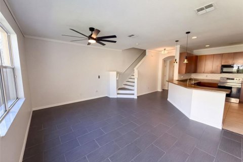 Touwnhouse à vendre à Oviedo, Floride: 3 chambres, 156.91 m2 № 2391337 - photo 3
