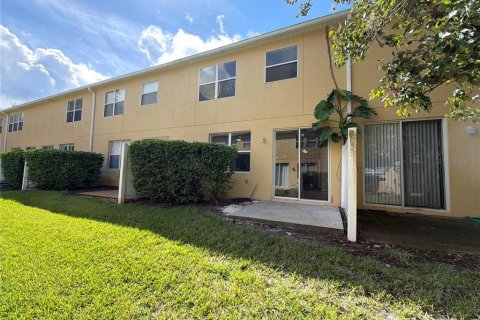 Touwnhouse à vendre à Oviedo, Floride: 3 chambres, 156.91 m2 № 2391337 - photo 17