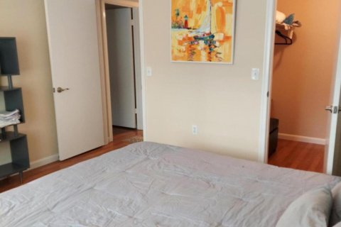 Condo in Lake Worth, Florida, 2 bedrooms  № 849841 - photo 1
