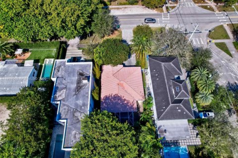 Купить земельный участок в Майами, Флорида № 2050516 - фото 12