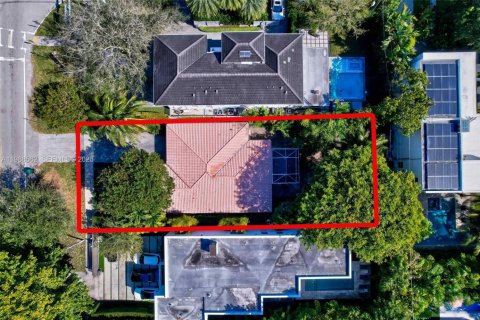 Купить земельный участок в Майами, Флорида № 2050516 - фото 11