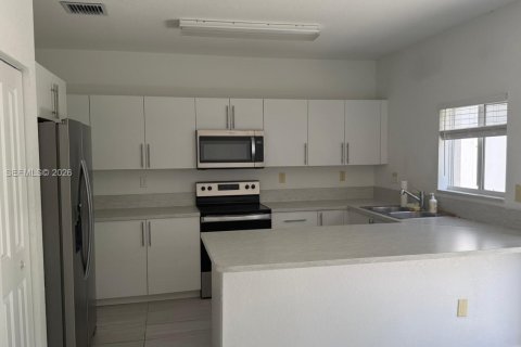 Adosado en venta en Florida City, Florida, 4 dormitorios, 124.3 m2 № 2085713 - foto 7
