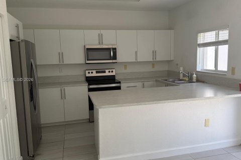 Adosado en venta en Florida City, Florida, 4 dormitorios, 124.3 m2 № 2085713 - foto 8