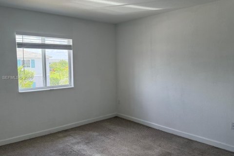 Adosado en venta en Florida City, Florida, 4 dormitorios, 124.3 m2 № 2085713 - foto 11
