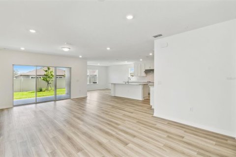 House in Lake Alfred, Florida 5 bedrooms, 292.08 sq.m. № 1585451 - photo 8
