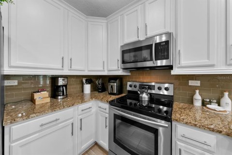 Купить таунхаус в Джексонвилл-Бич, Флорида 9 комнат, 197.88м2, № 1591152 - фото 8