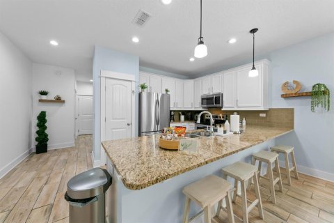 Купить таунхаус в Джексонвилл-Бич, Флорида 9 комнат, 197.88м2, № 1591152 - фото 7