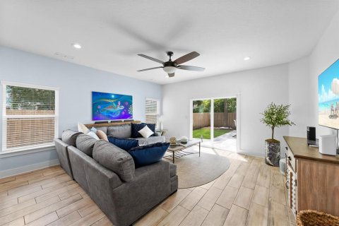 Купить таунхаус в Джексонвилл-Бич, Флорида 9 комнат, 197.88м2, № 1591152 - фото 13