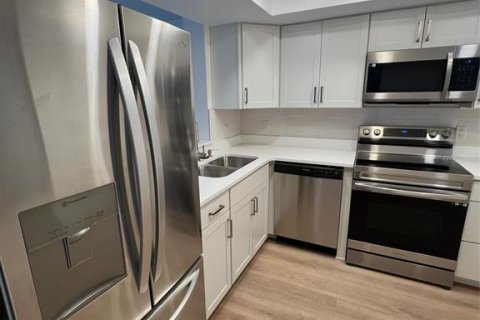 Condominio en alquiler en Redington Beach, Florida, 2 dormitorios, 98.94 m2 № 1868978 - foto 5