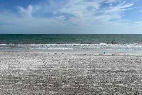 Condominio en alquiler en Redington Beach, Florida, 2 dormitorios, 98.94 m2 № 1868978 - foto 17