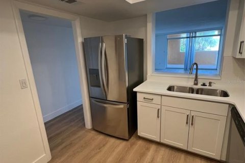 Condominio en alquiler en Redington Beach, Florida, 2 dormitorios, 98.94 m2 № 1868978 - foto 7