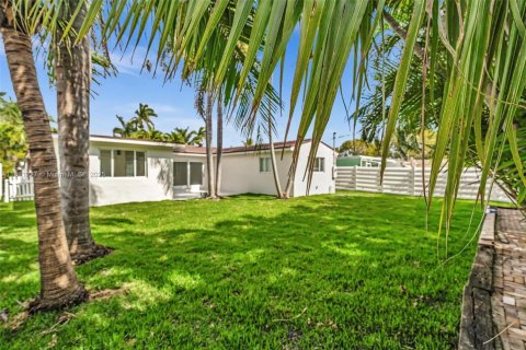 Villa ou maison à vendre à Hollywood, Floride: 4 chambres № 1758505 - photo 23