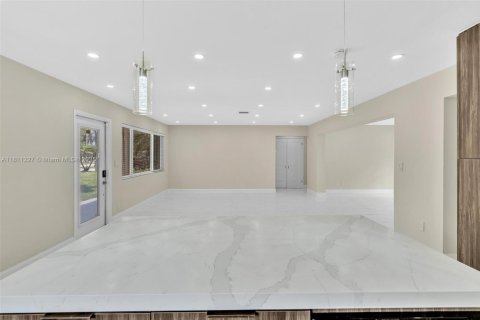 Villa ou maison à vendre à Hollywood, Floride: 4 chambres № 1758505 - photo 7