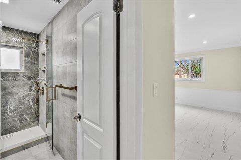 Villa ou maison à vendre à Hollywood, Floride: 4 chambres № 1758505 - photo 25