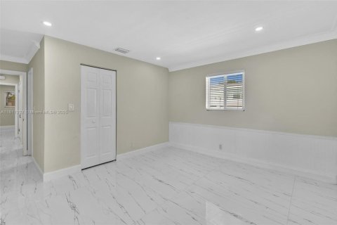 Villa ou maison à vendre à Hollywood, Floride: 4 chambres № 1758505 - photo 19