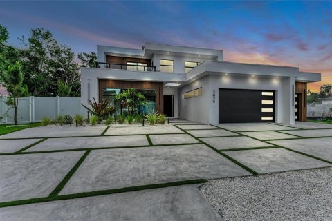 House in Sarasota, Florida 6 bedrooms, 431.85 sq.m. № 1434922 - photo 3