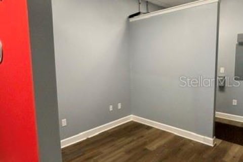 Commercial property in Davenport, Florida 2689.71 sq.m. № 2214955 - photo 8