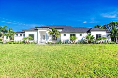 Villa ou maison à vendre à Ormond Beach, Floride: 3 chambres, 327.57 m2 № 1907829 - photo 1